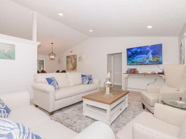 2411 NE Pinecrest Lakes Boulevard, Jensen Beach, FL 34957
