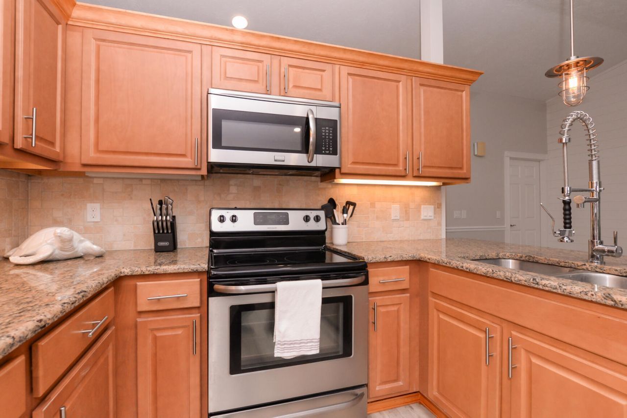 2411 NE Pinecrest Lakes Boulevard, Jensen Beach, FL 34957 Photo