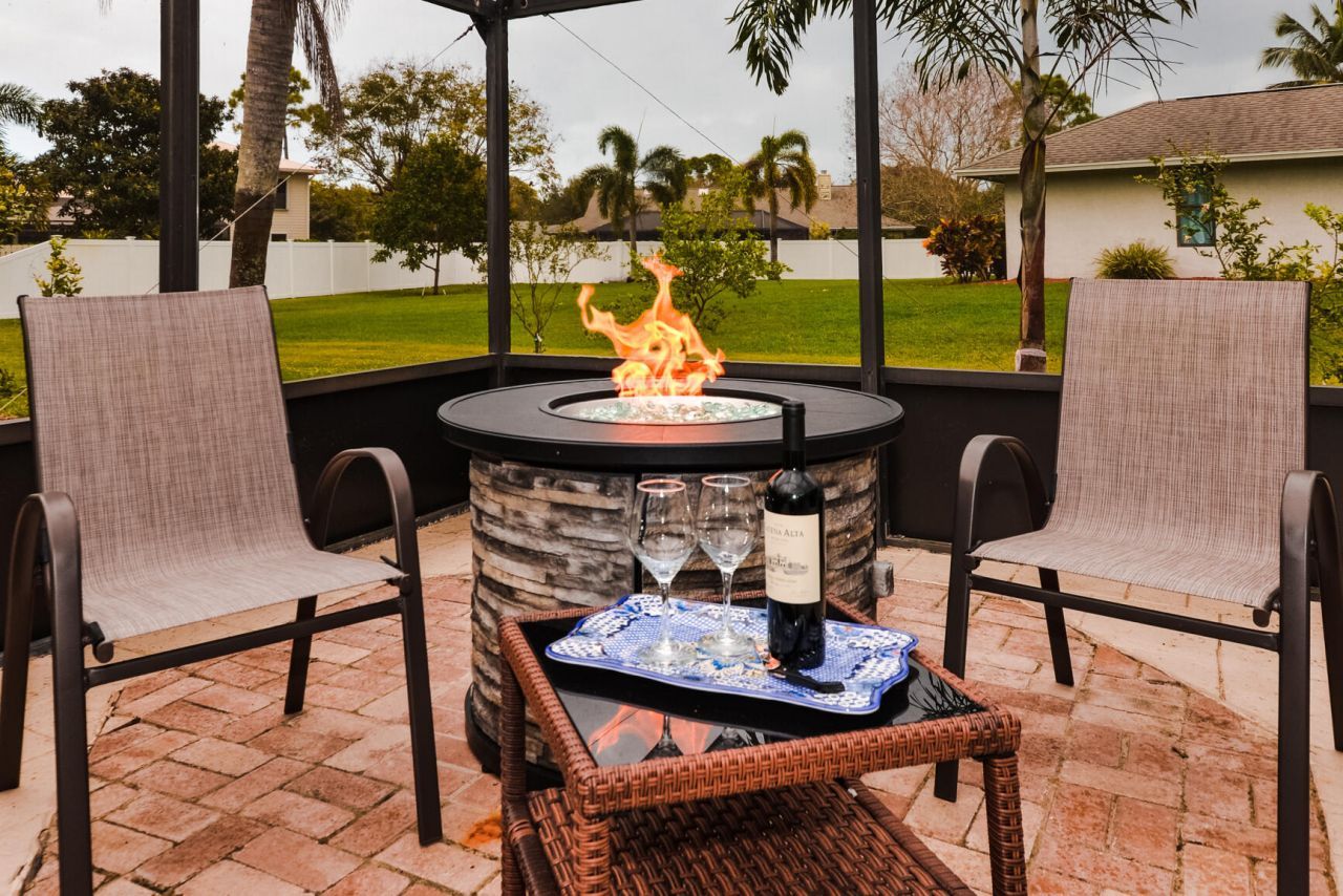 2411 NE Pinecrest Lakes Boulevard, Jensen Beach, FL 34957 Photo