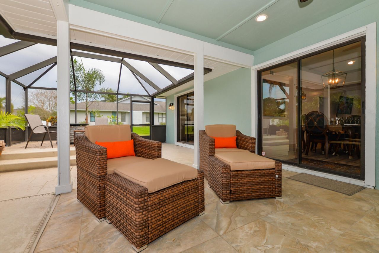2411 NE Pinecrest Lakes Boulevard, Jensen Beach, FL 34957 Photo