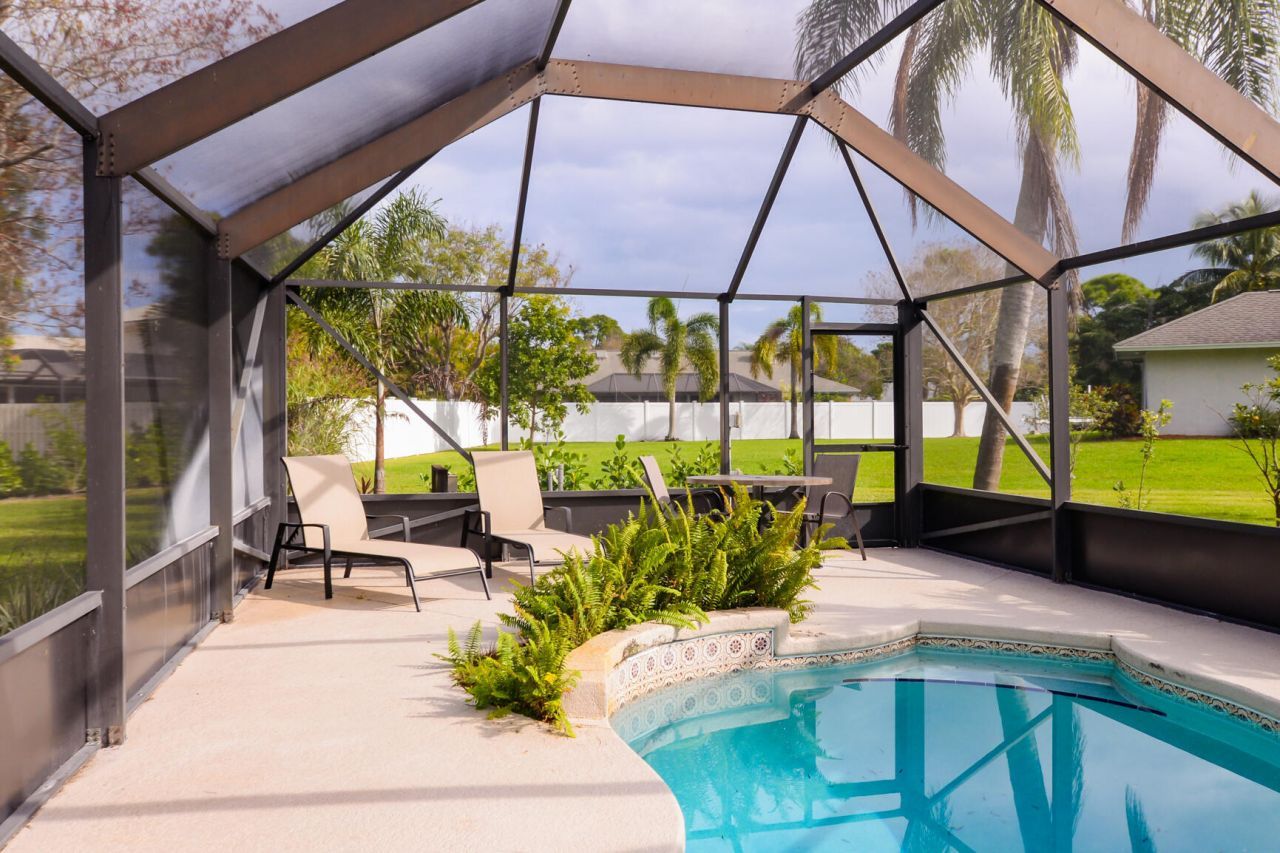 2411 NE Pinecrest Lakes Boulevard, Jensen Beach, FL 34957 Photo