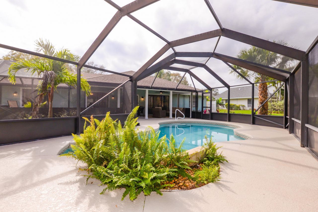 2411 NE Pinecrest Lakes Boulevard, Jensen Beach, FL 34957 Photo