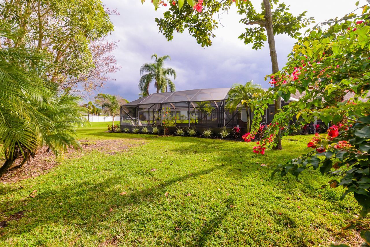 2411 NE Pinecrest Lakes Boulevard, Jensen Beach, FL 34957 Photo