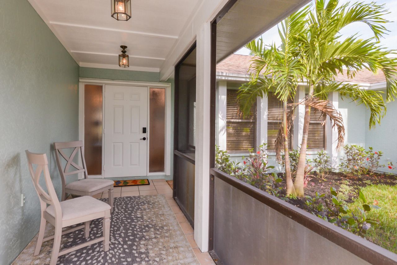 2411 NE Pinecrest Lakes Boulevard, Jensen Beach, FL 34957 Photo