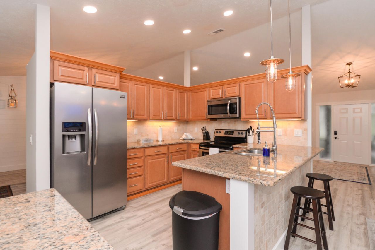 2411 NE Pinecrest Lakes Boulevard, Jensen Beach, FL 34957 Photo