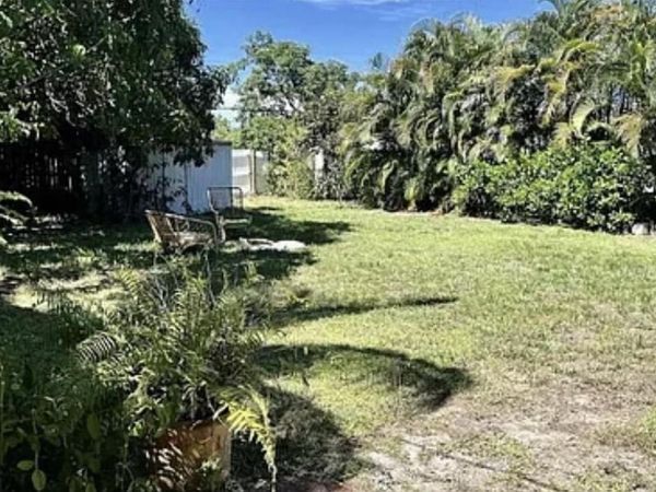 24 SW 12th Street, Dania Beach, FL 33004