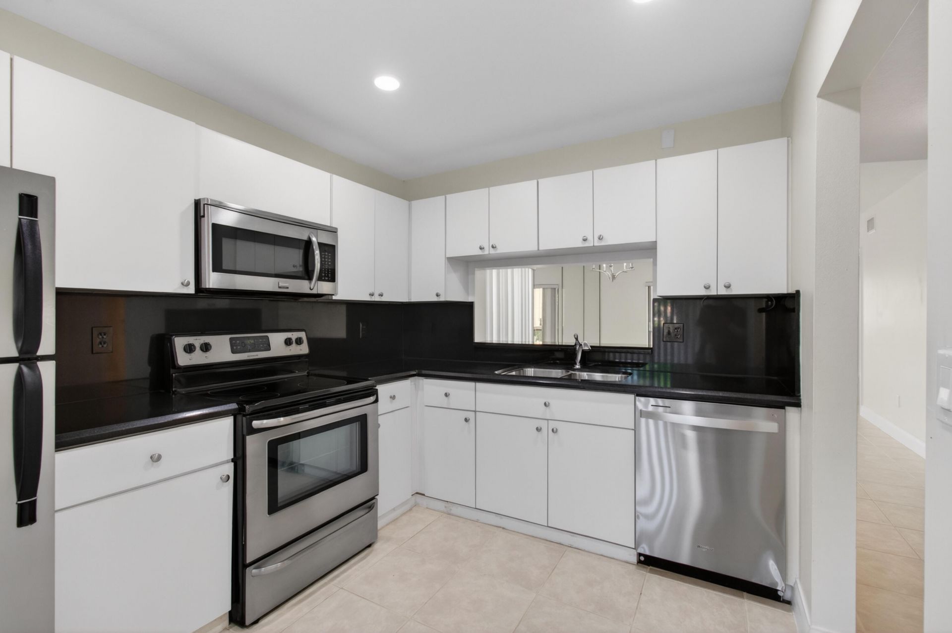 351 Club Circle, Unit 101, Boca Raton, FL 33487 Photo