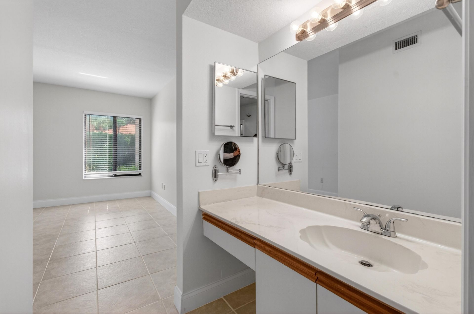 351 Club Circle, Unit 101, Boca Raton, FL 33487 Photo