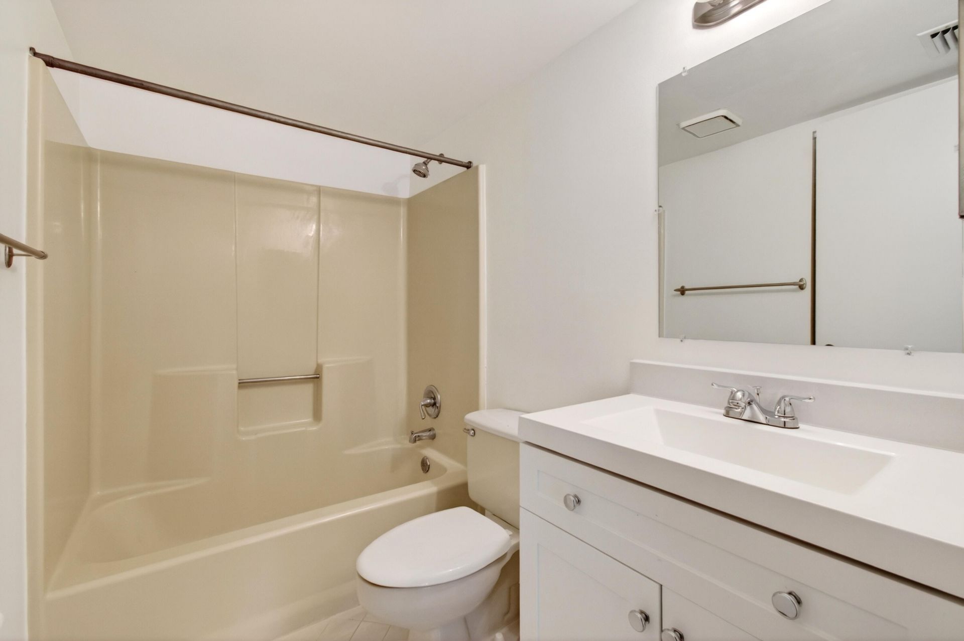 351 Club Circle, Unit 101, Boca Raton, FL 33487 Photo