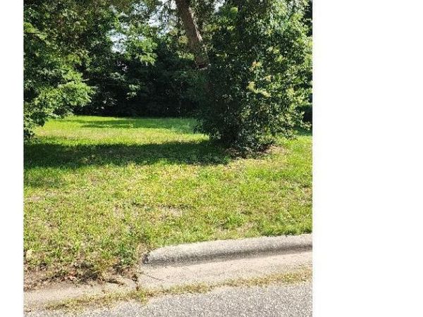 1116 E 1st Street , Lumberton, NC 28358