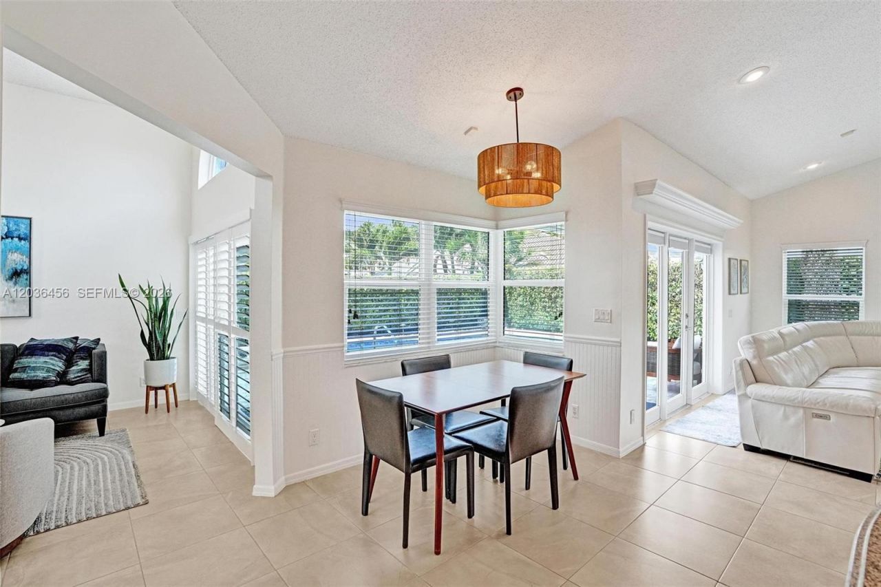 2863 E Abiaca Cir, Davie, FL 33328 Photo