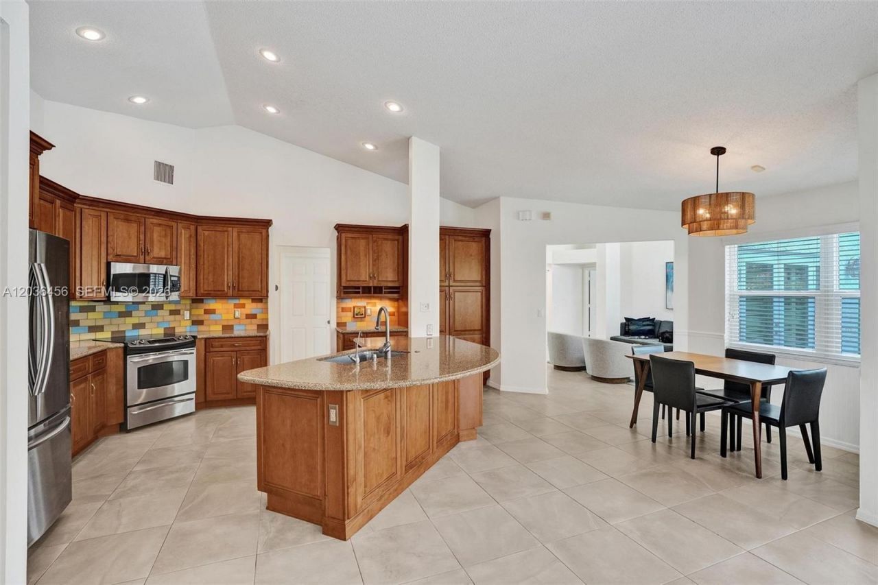 2863 E Abiaca Cir, Davie, FL 33328 Photo
