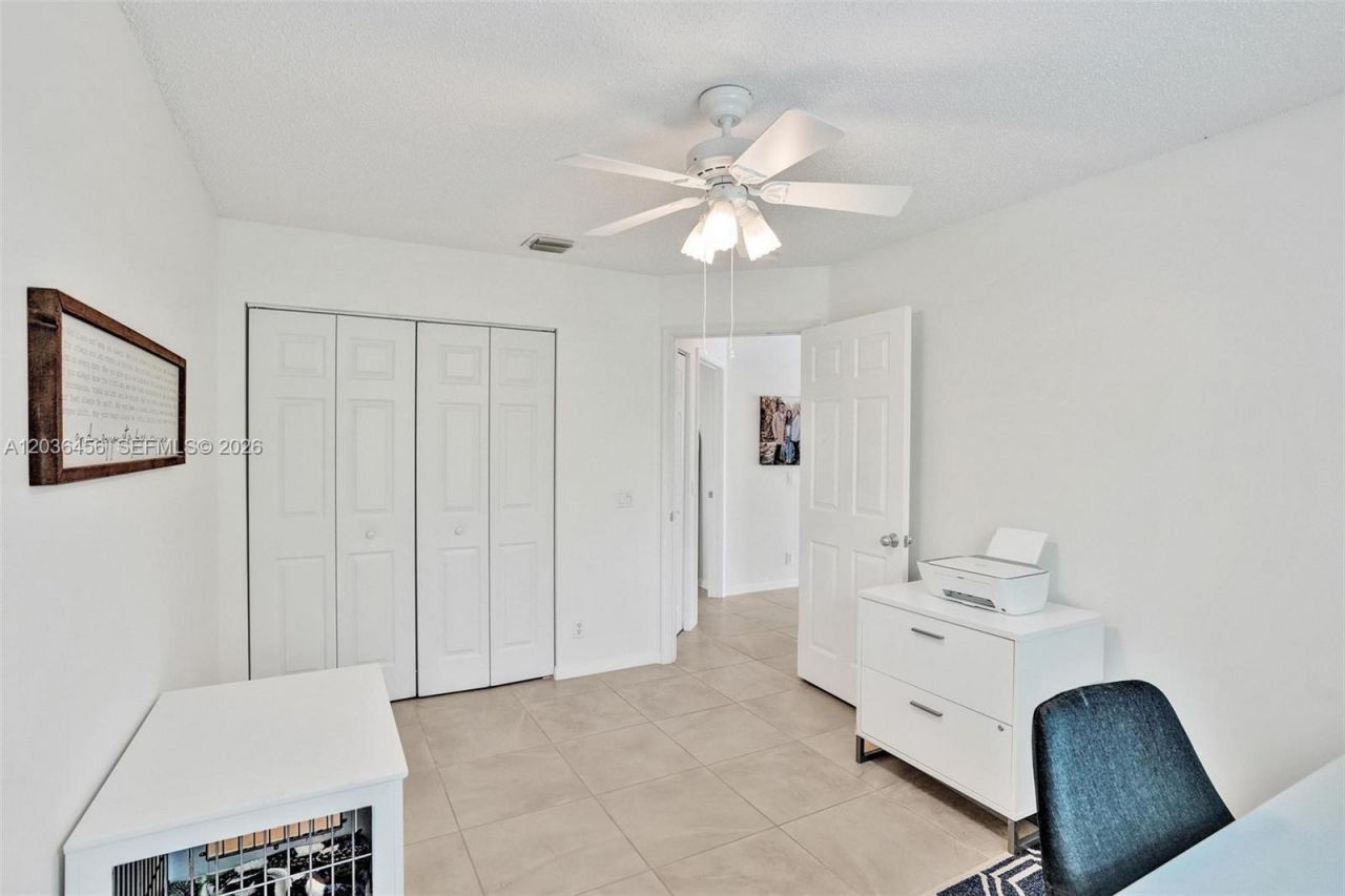 2863 E Abiaca Cir, Davie, FL 33328 Photo