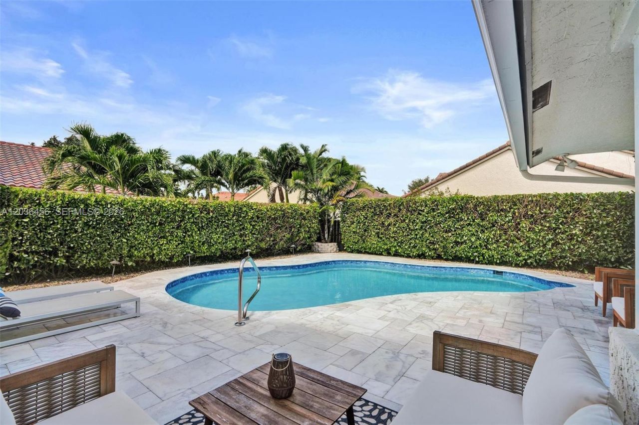 2863 E Abiaca Cir, Davie, FL 33328 Photo