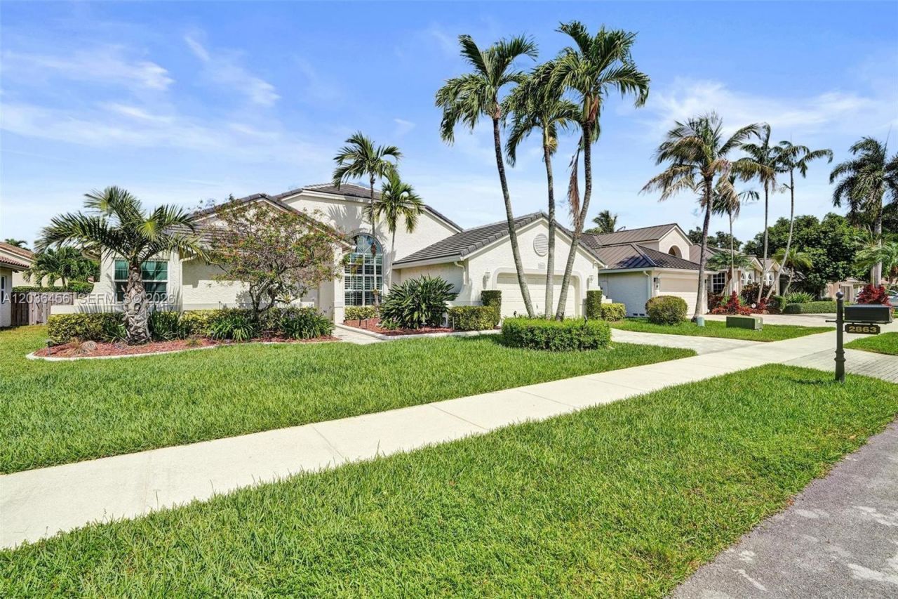 2863 E Abiaca Cir, Davie, FL 33328 Photo