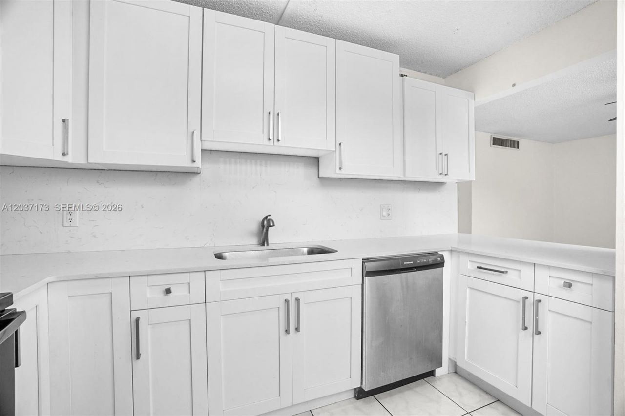 9480 Tangerine Pl , Unit 101, Davie, FL 33324 Photo
