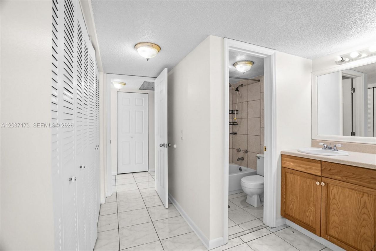 9480 Tangerine Pl , Unit 101, Davie, FL 33324 Photo