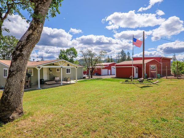 130 Kitty Drive, Eagle Point, OR 97524