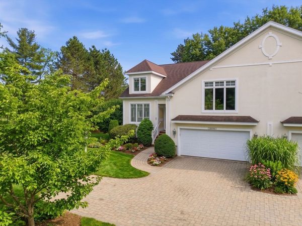 2 Dove Lane, Andover, MA 01810