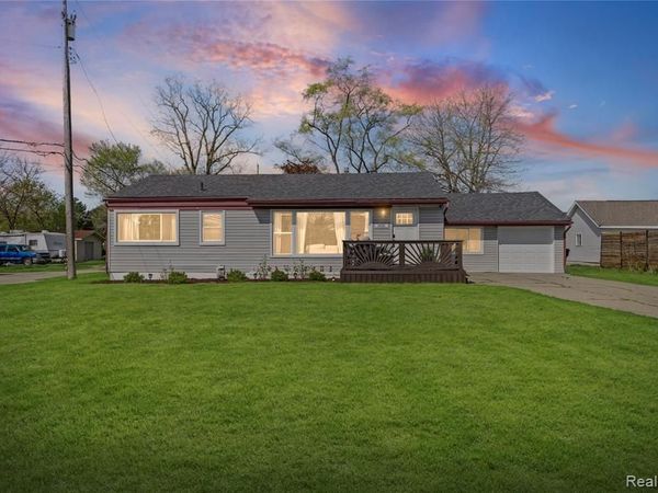 34585 Koch Avenue, Sterling Heights, MI 48310