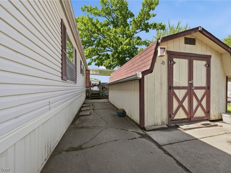4534 Lake Road E, Unit 23, Geneva, OH 44041 Photo 32
