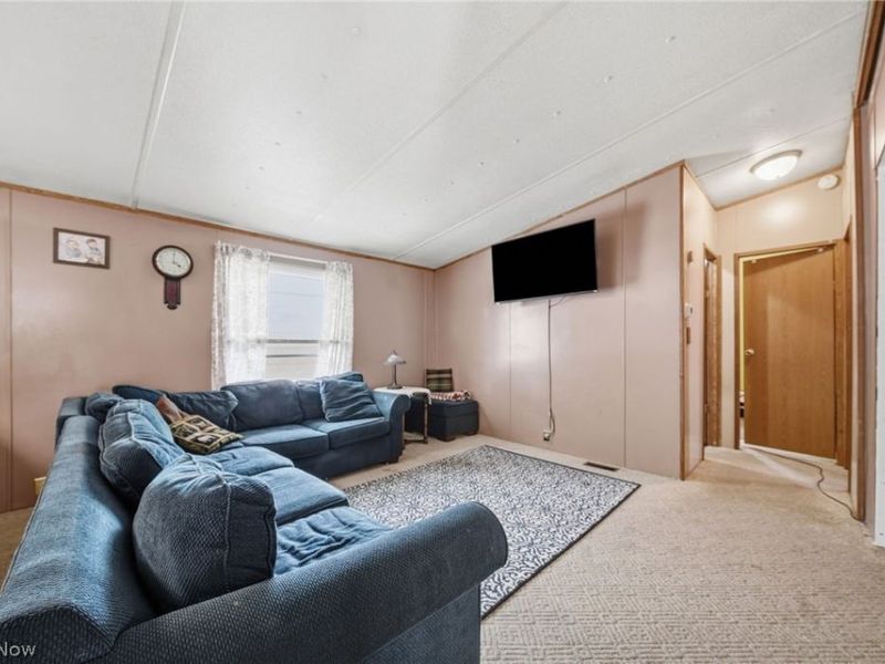 4534 Lake Road E, Unit 23, Geneva, OH 44041 Photo 5