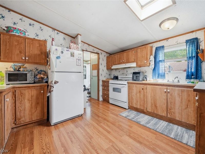 4534 Lake Road E, Unit 23, Geneva, OH 44041 Photo 7