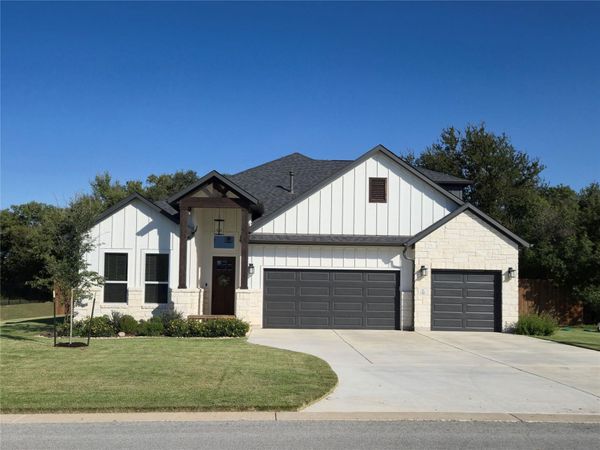 150 McNaughton DR, Liberty Hill, TX 78642