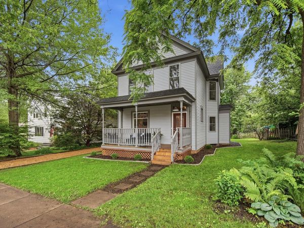 420 Oak Street , Hudson, WI 54016