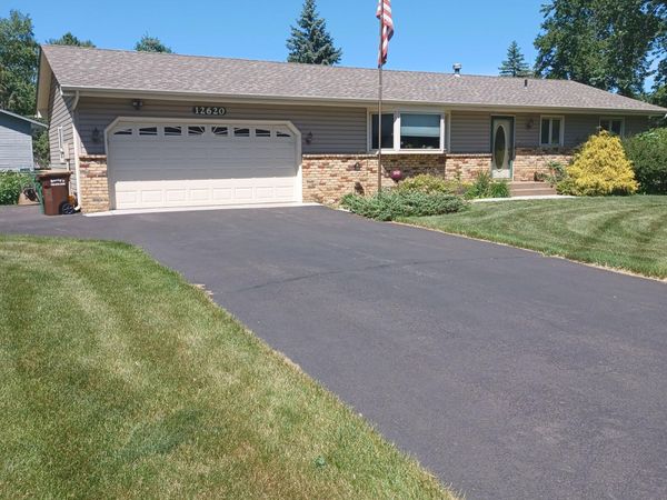 12620 Pineview Trail, Dayton, MN 55327