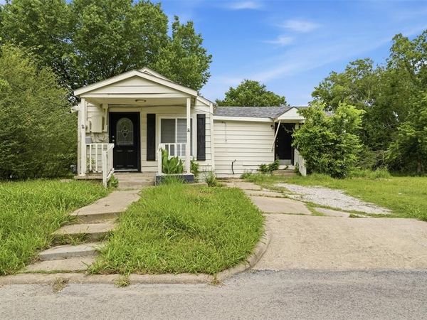 1214 Jones Street, Greenville, TX 75401