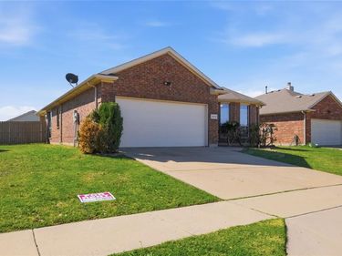 2016 Priscella Drive, Fort Worth, TX 76131