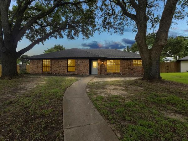 5302 Anchor Cove Circle, Garland, TX 75043