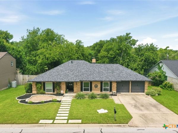 2204 Creekview Drive, Round Rock, TX 78681