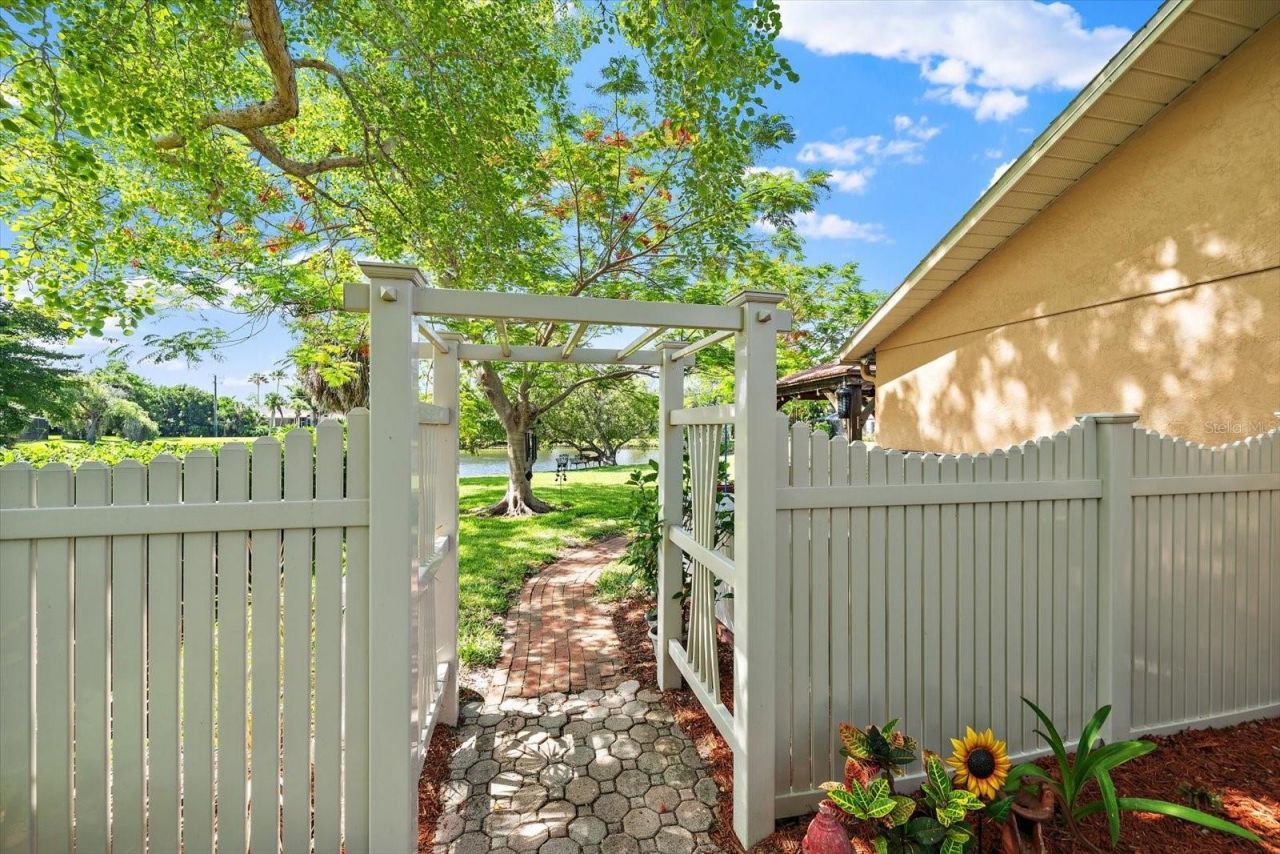 4352 Kingston Loop, Sarasota, FL 34238 Photo