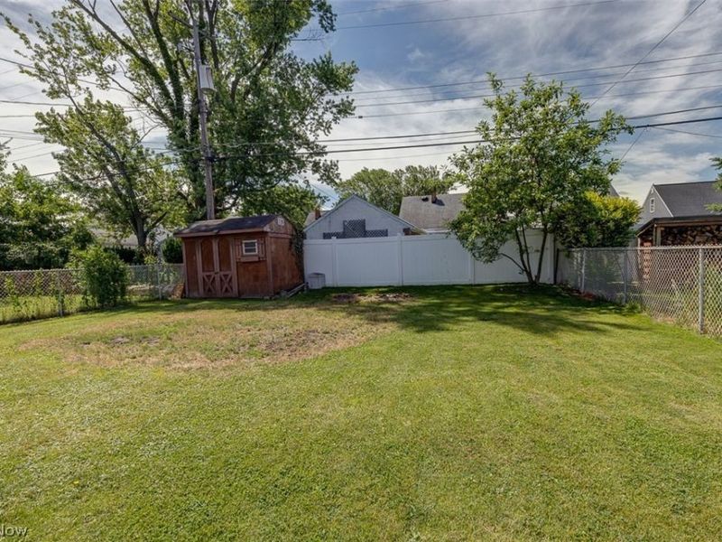 4107 Torrington Avenue , Parma, OH 44134 Photo 10
