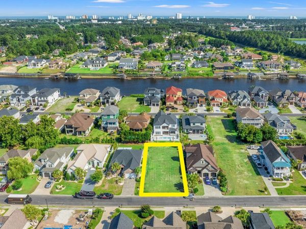 912 Shipmaster Ave. , Myrtle Beach, SC 29579