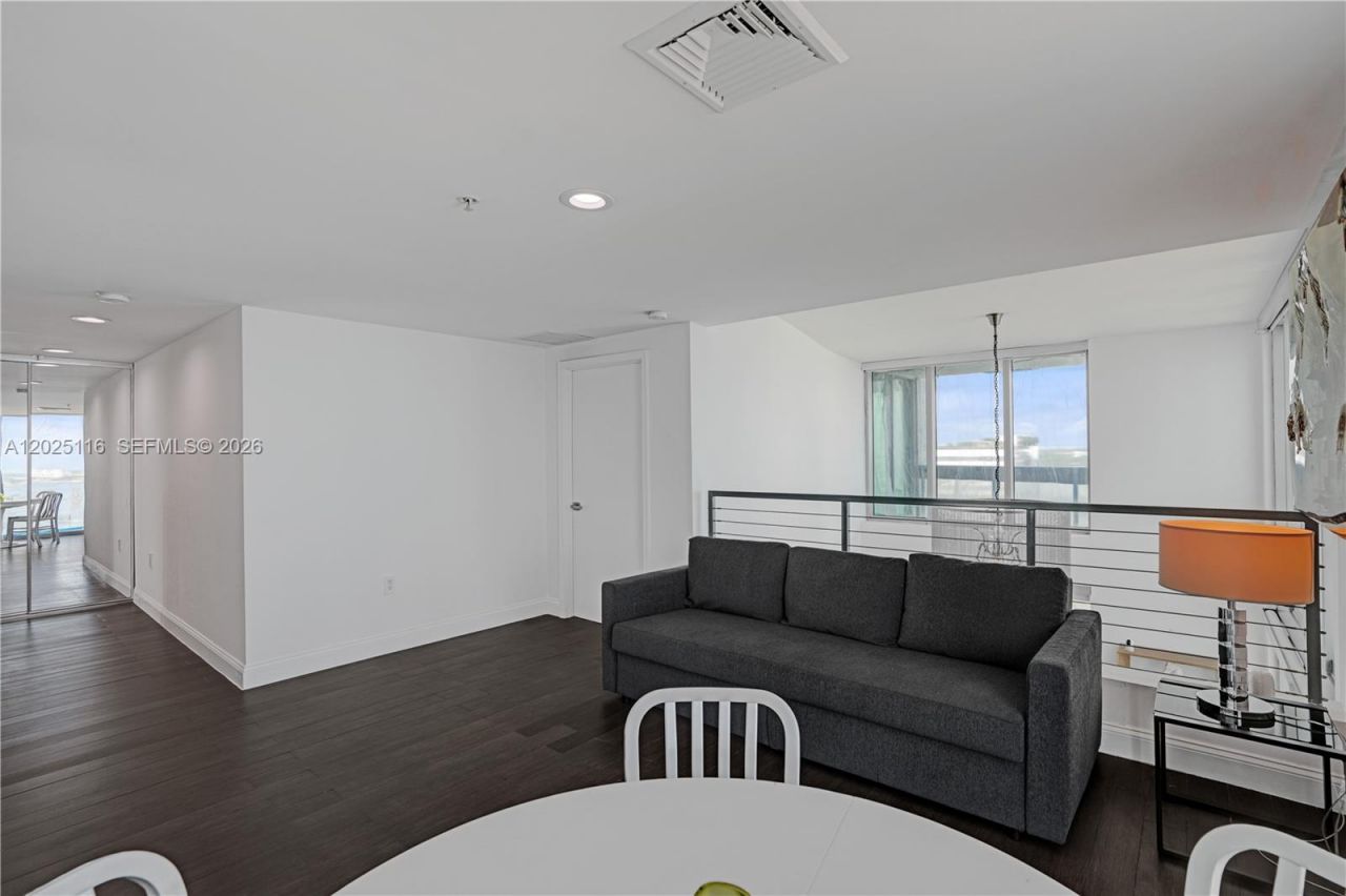7930 East Dr , Unit 1808, North Bay Village, FL 33141 Photo