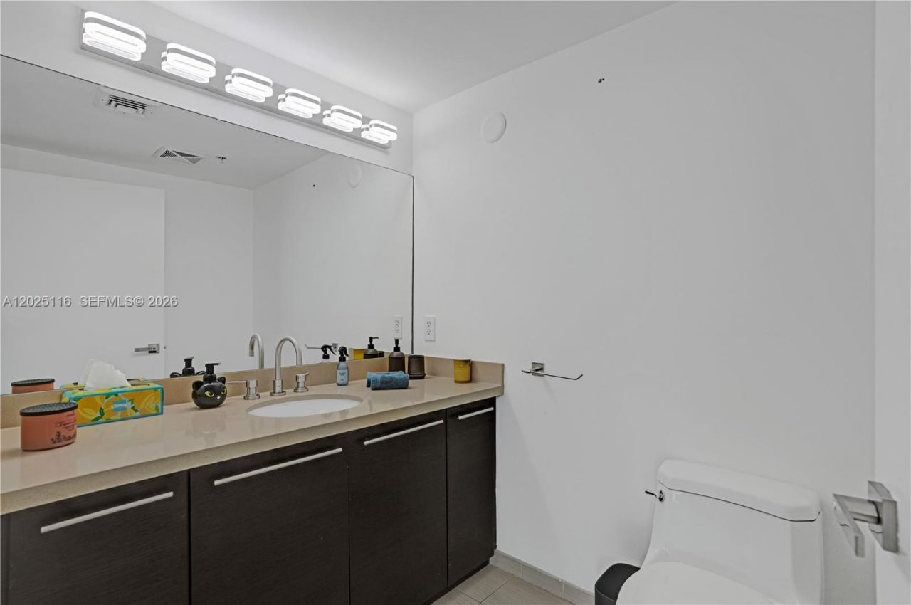 7930 East Dr , Unit 1808, North Bay Village, FL 33141 Photo
