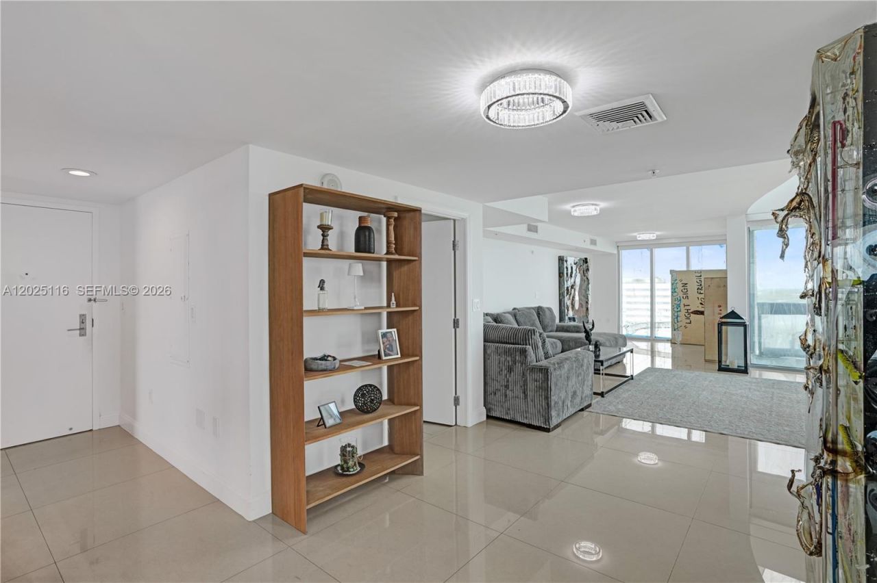 7930 East Dr , Unit 1808, North Bay Village, FL 33141 Photo