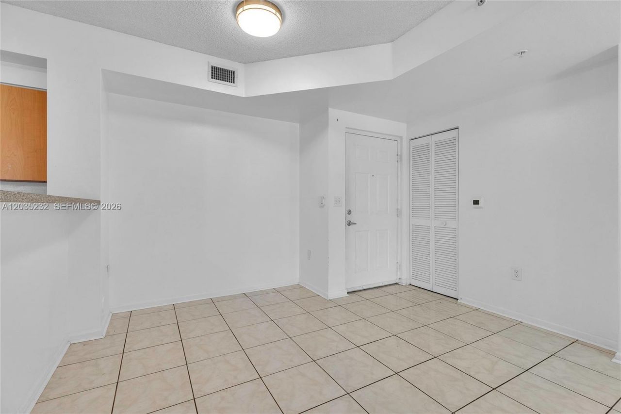 8000 N Nob Hill Rd , Unit 106, Tamarac, FL 33321 Photo