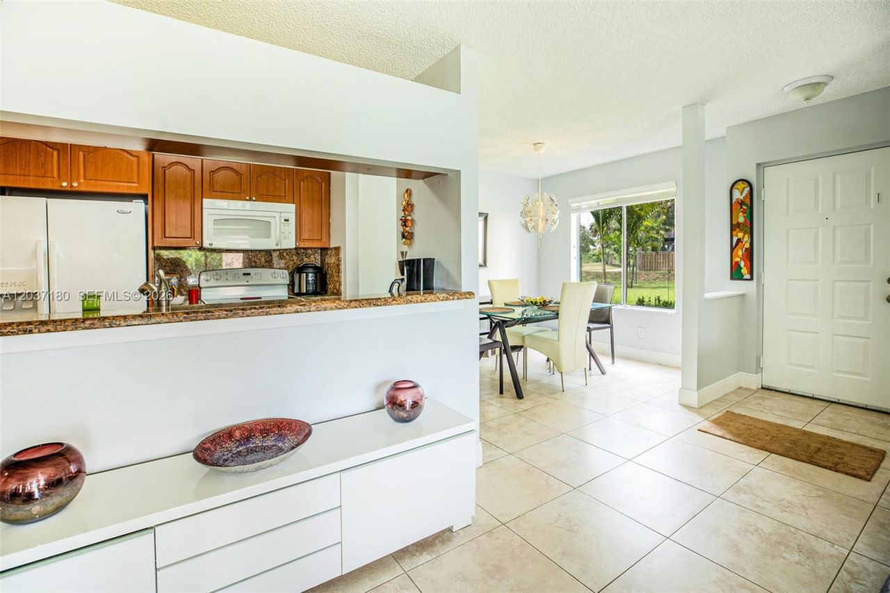 15780 SW 106th Ter , Unit 107, Miami, FL 33196 Photo