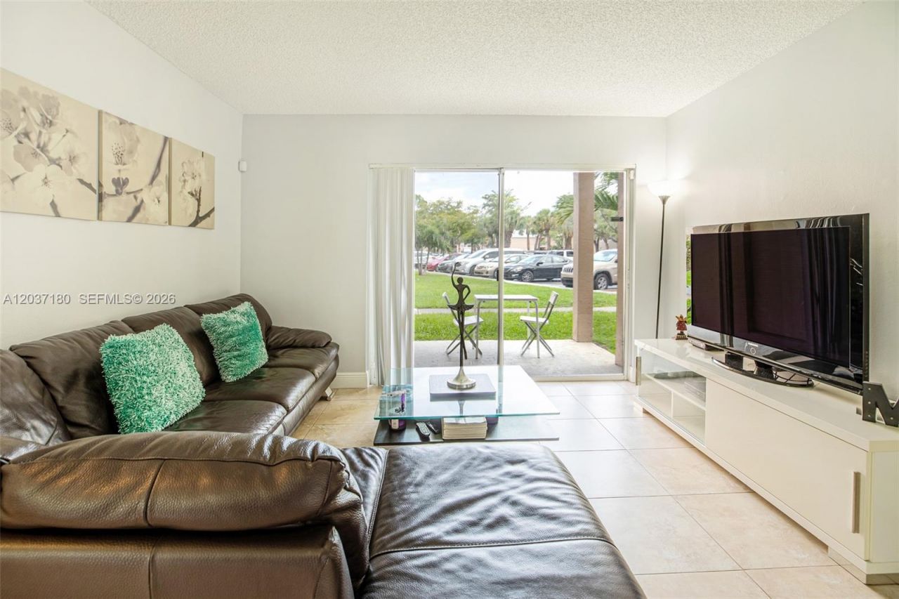 15780 SW 106th Ter , Unit 107, Miami, FL 33196 Photo
