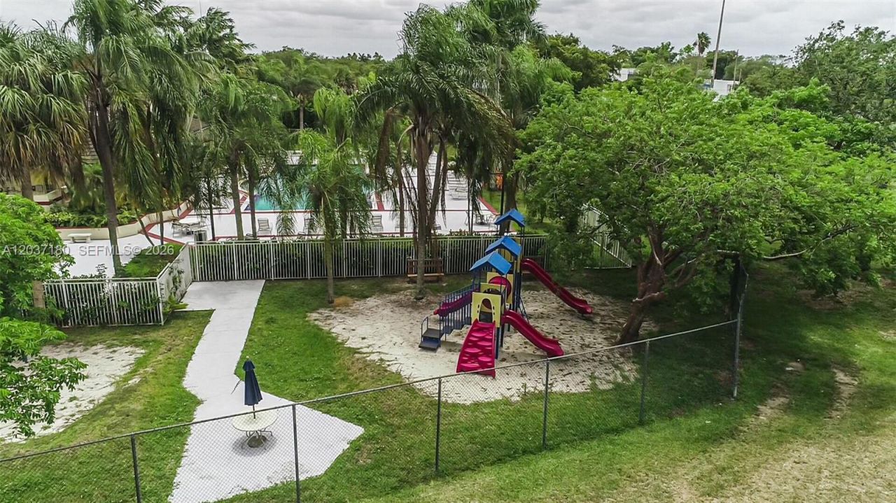 15780 SW 106th Ter , Unit 107, Miami, FL 33196 Photo