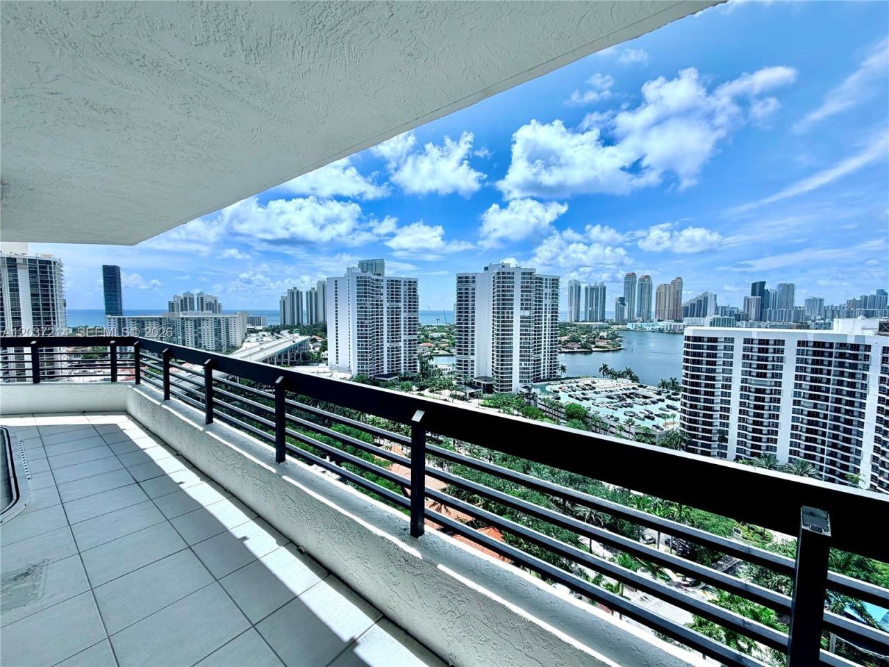 3500 Mystic Pointe Dr , Unit 2306, Aventura, FL 33180 Photo