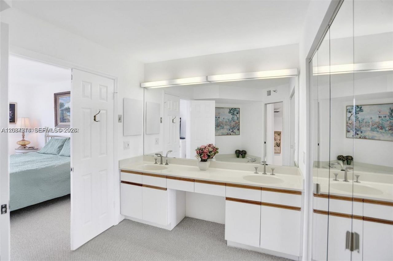 3500 Mystic Pointe Dr , Unit 2306, Aventura, FL 33180 Photo