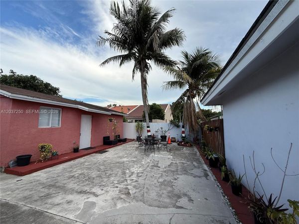 14770 SW 60th St , Miami, FL 33193