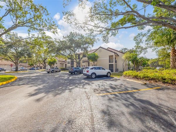 4381 W Mcnab Rd, Unit 20, Pompano Beach, FL 33069