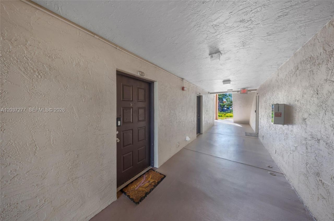 4381 W Mcnab Rd, Unit 20, Pompano Beach, FL 33069 Photo
