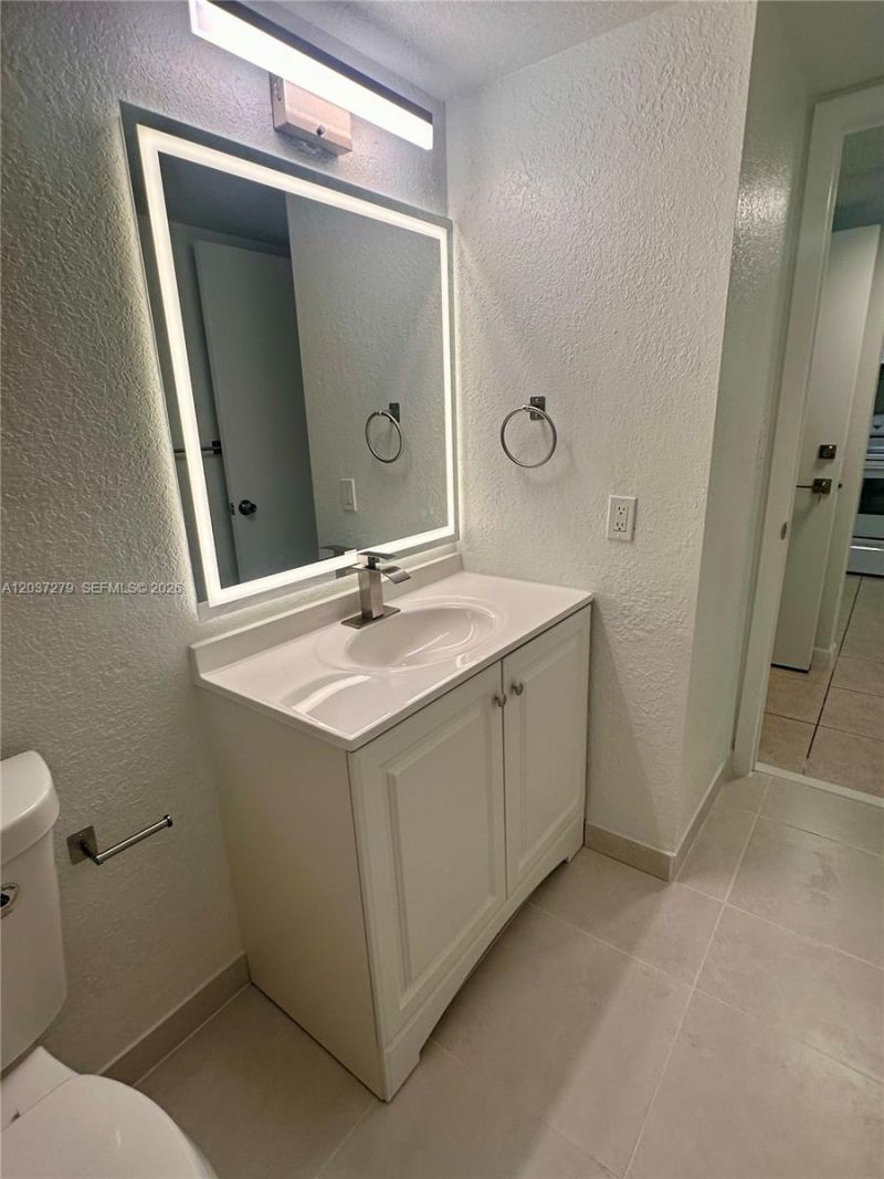 9360 Fontainebleau Blvd , Unit 309, Miami, FL 33172 Photo